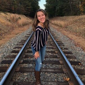 Meet your Posher, Emily